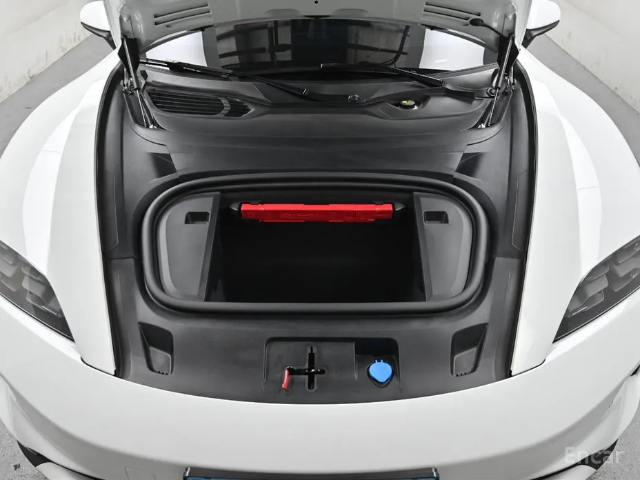 Фото 6 - Porsche Taycan