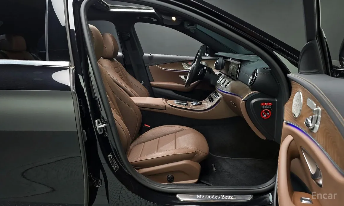 Фото 11 - Mercedes-Benz E-Class