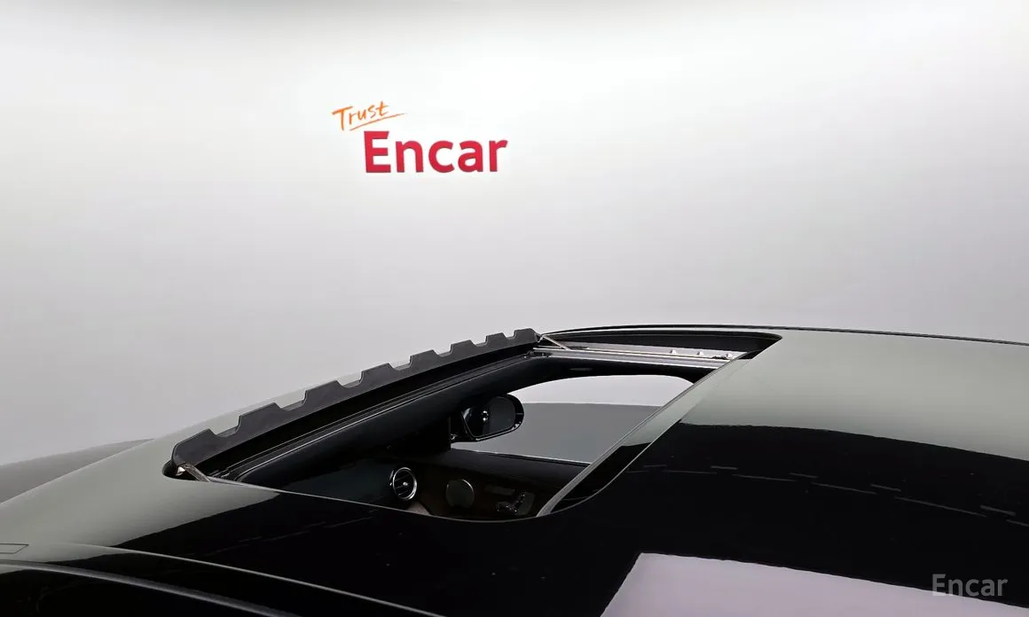 Фото 19 - Mercedes-Benz E-Class