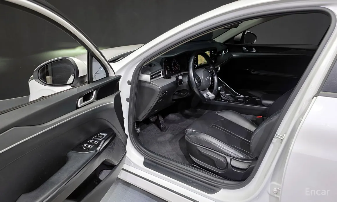 Фото 10 - Kia K5