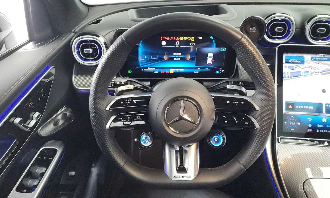 Photo 13 - Mercedes-Benz GLC-Class