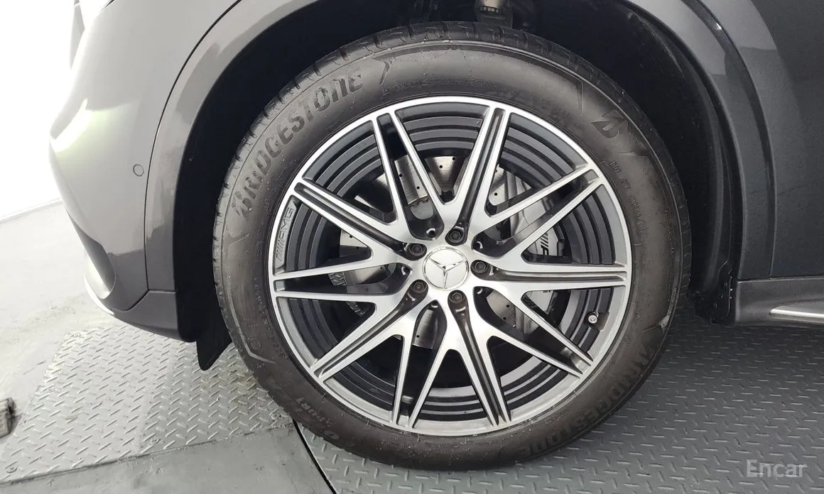 Photo 5 - Mercedes-Benz GLC-Class