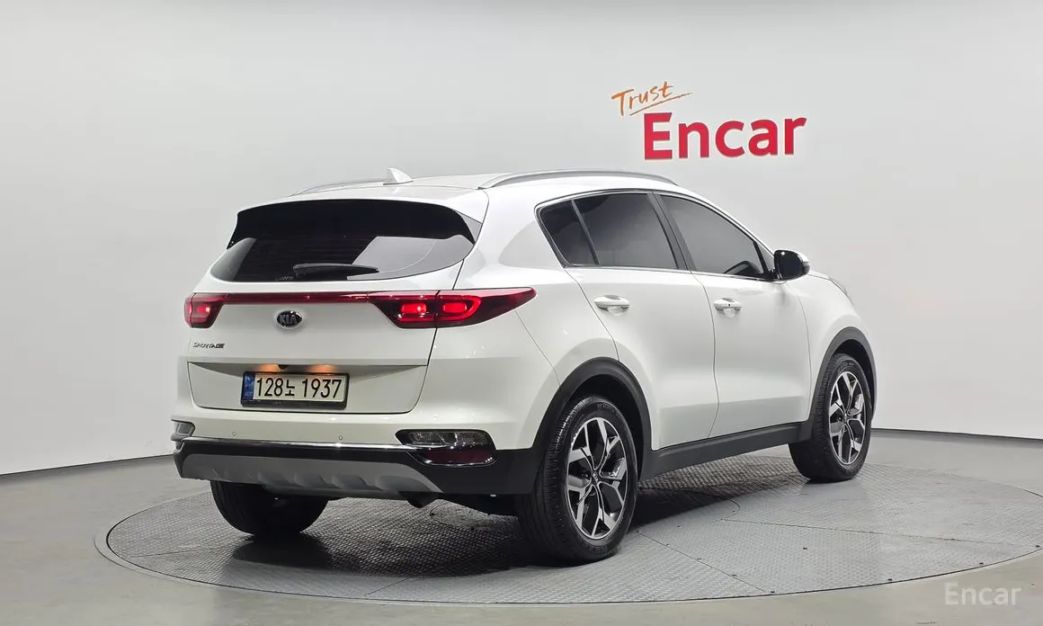 Фото 2 - Kia Sportage