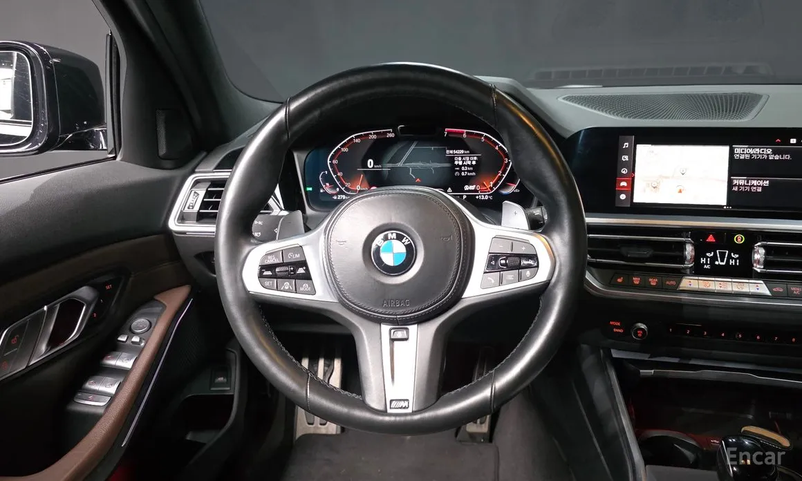 Photo 13 - BMW 3 Series