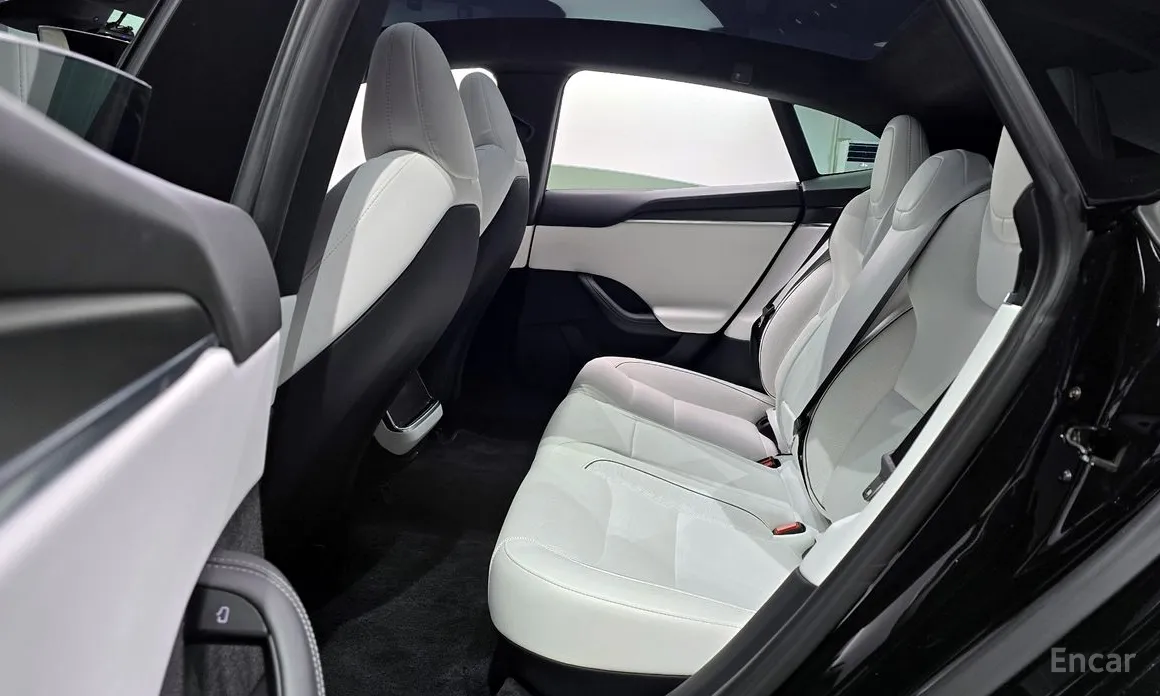 Photo 12 - Tesla Model S