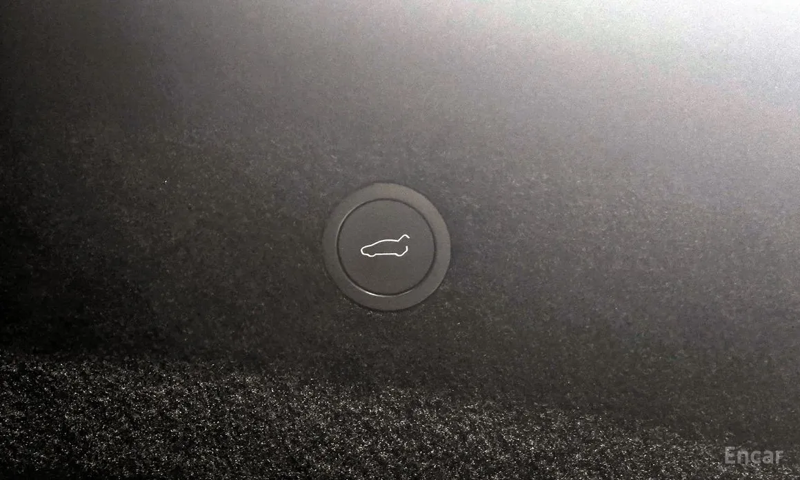 Photo 20 - Tesla Model S