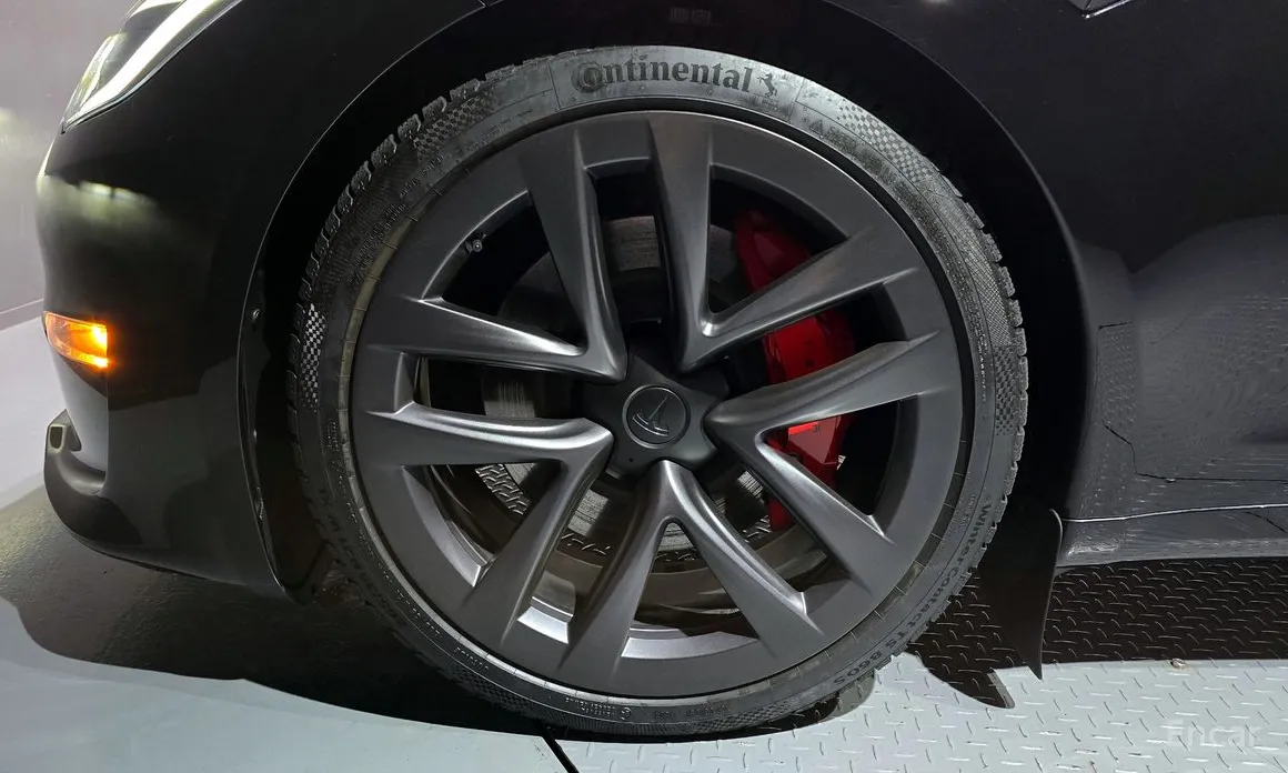 Photo 5 - Tesla Model S