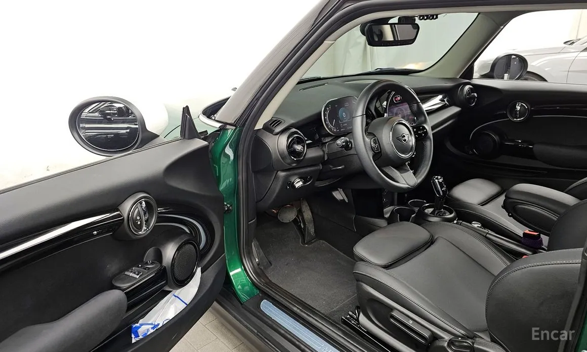 Photo 10 - Mini Cooper