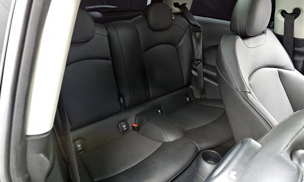 Photo 12 - Mini Cooper