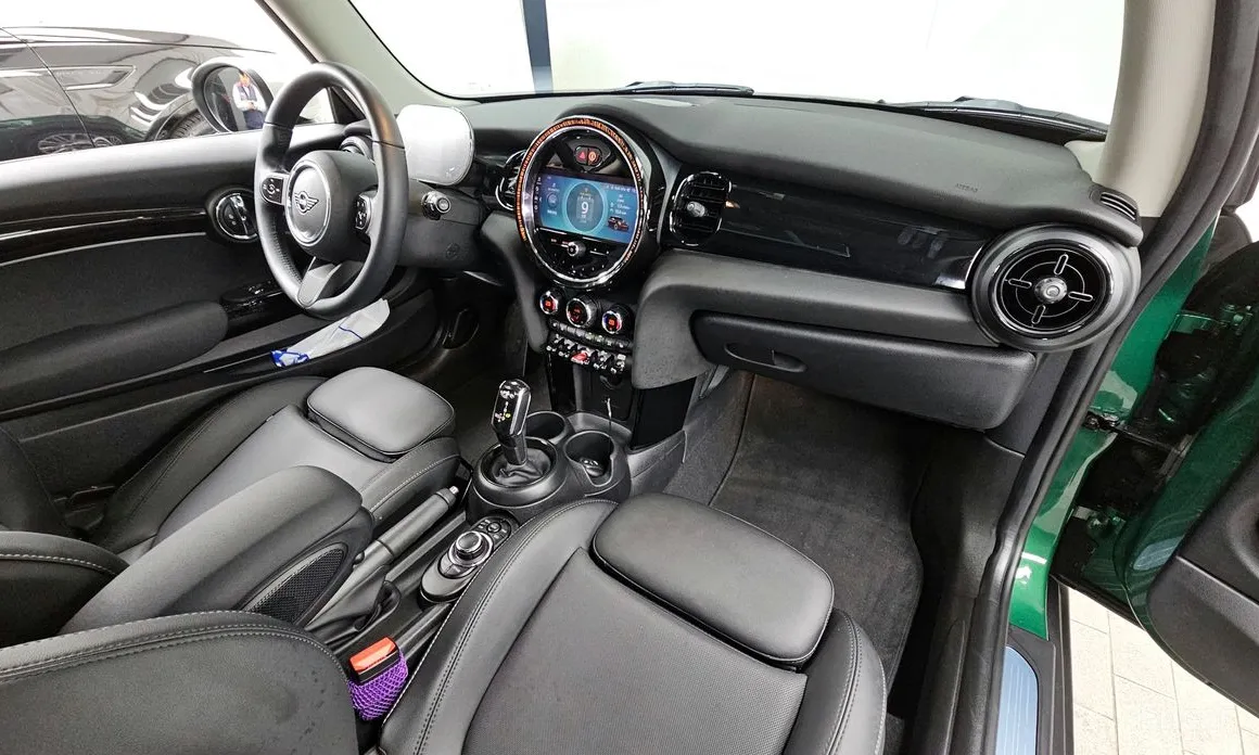 Photo 7 - Mini Cooper