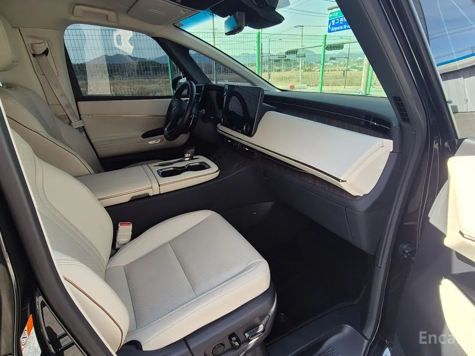 Фото 11 - Lexus LM