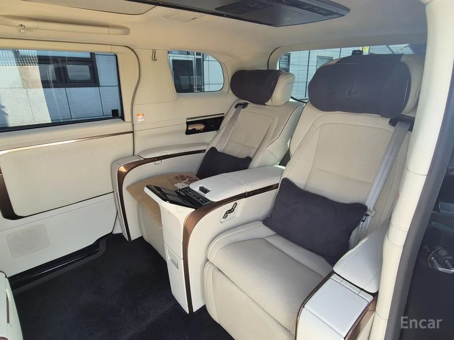 Фото 9 - Lexus LM