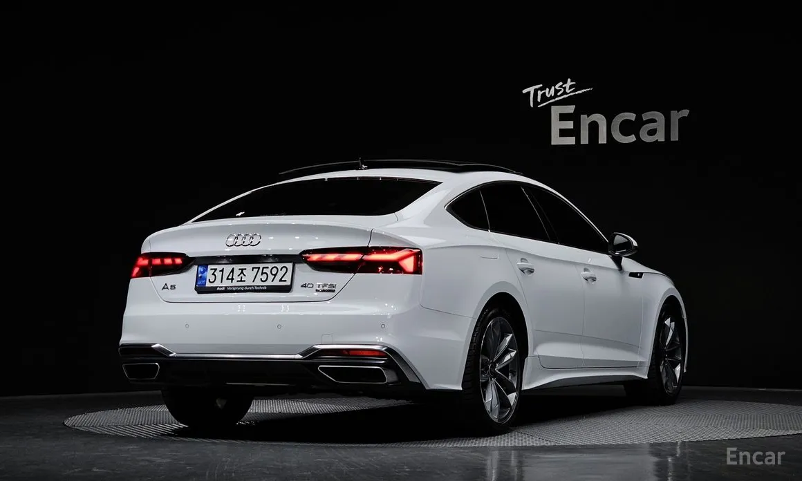 Фото 2 - Audi A5