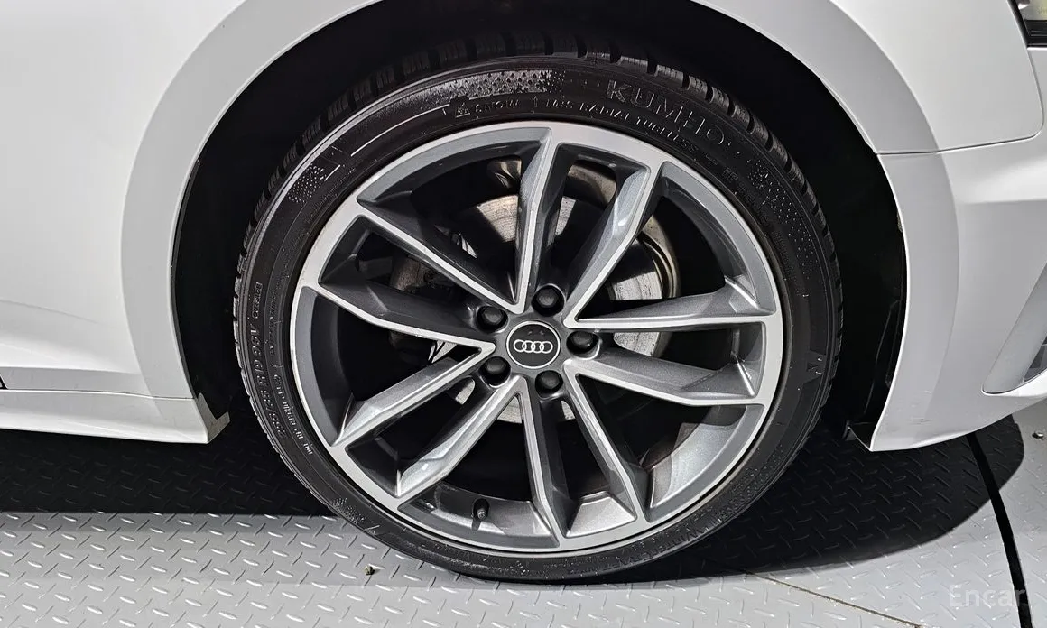 Фото 5 - Audi A5