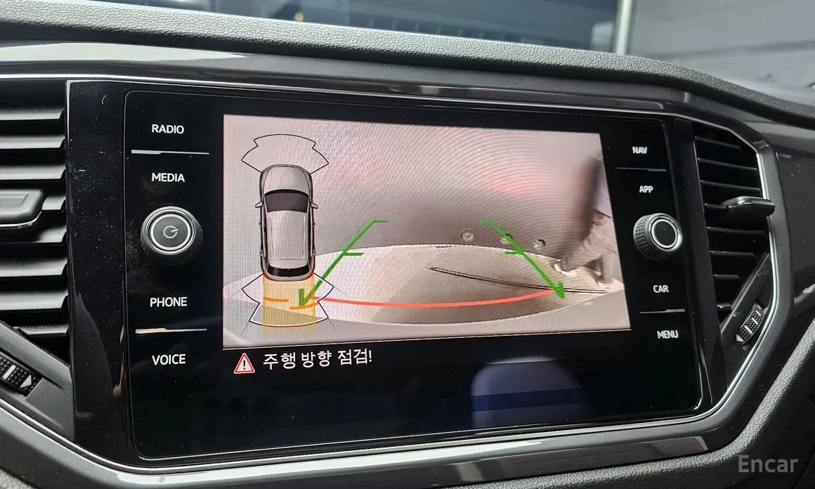 Фото 16 - Volkswagen T-Roc