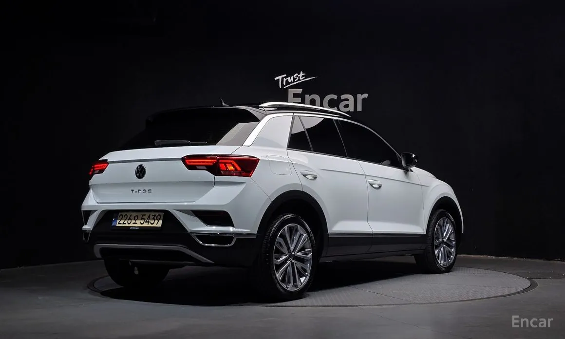 Фото 2 - Volkswagen T-Roc