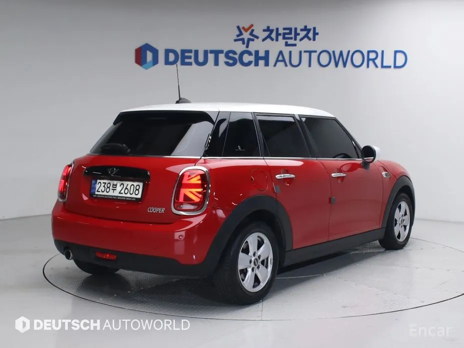 Фото 2 - Mini Cooper