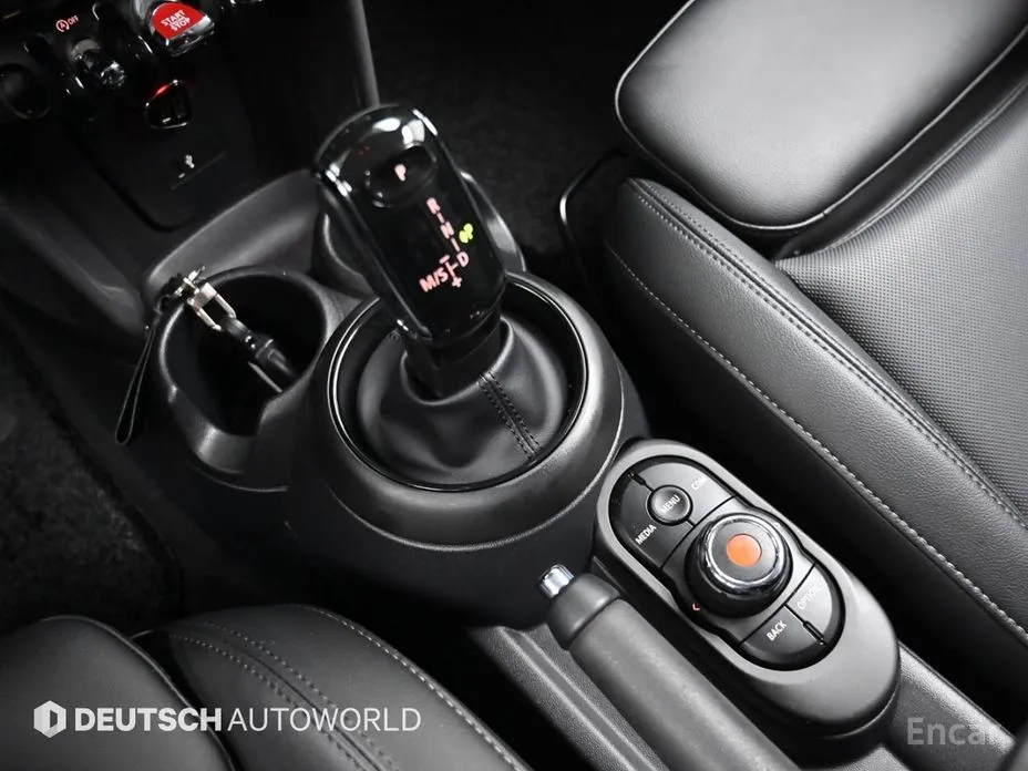 Фото 9 - Mini Cooper