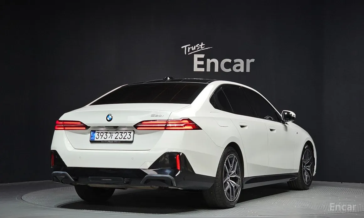 Фото 2 - BMW 5 Series