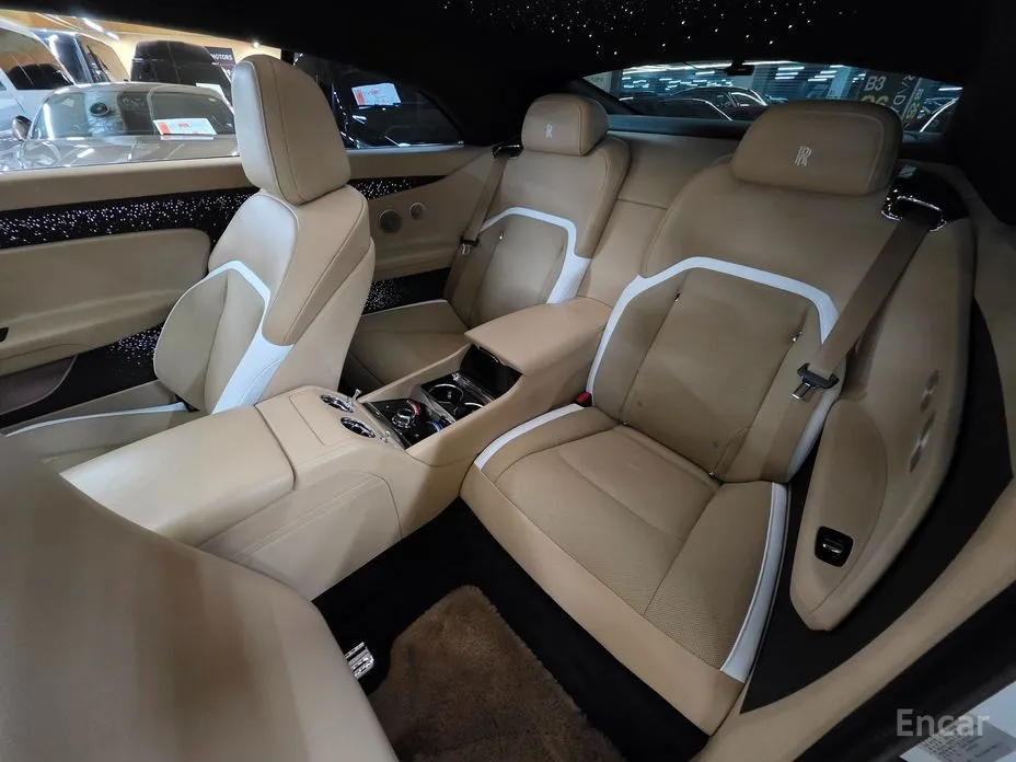 Фото 10 - Rolls-Royce Spectre