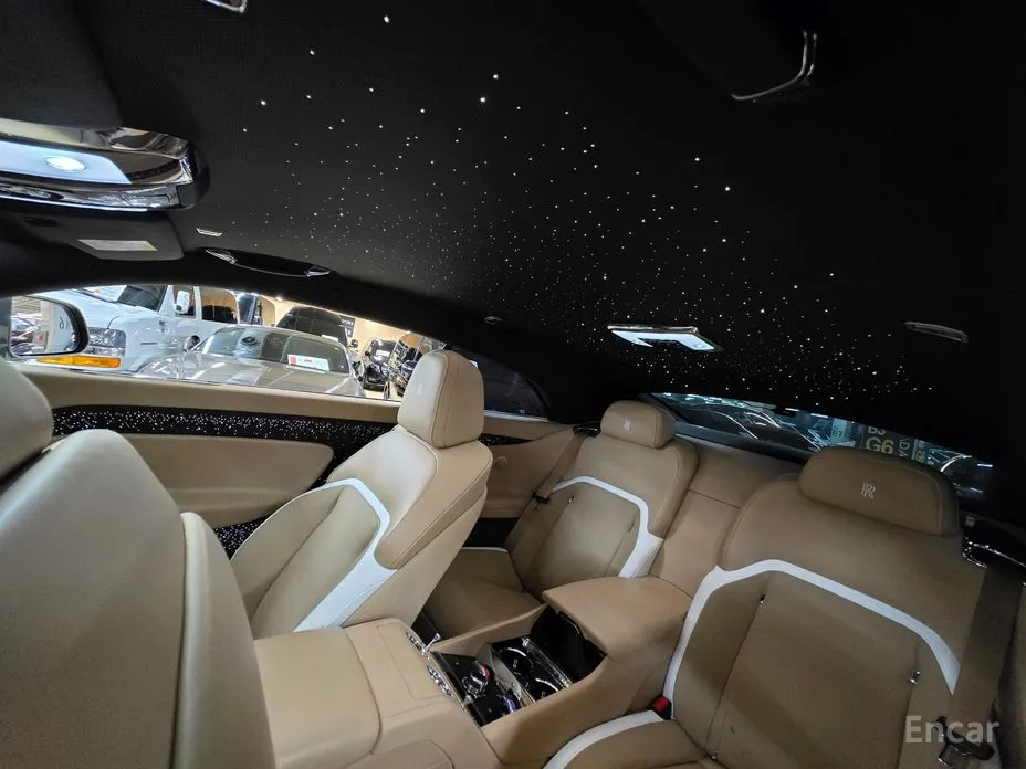 Фото 12 - Rolls-Royce Spectre