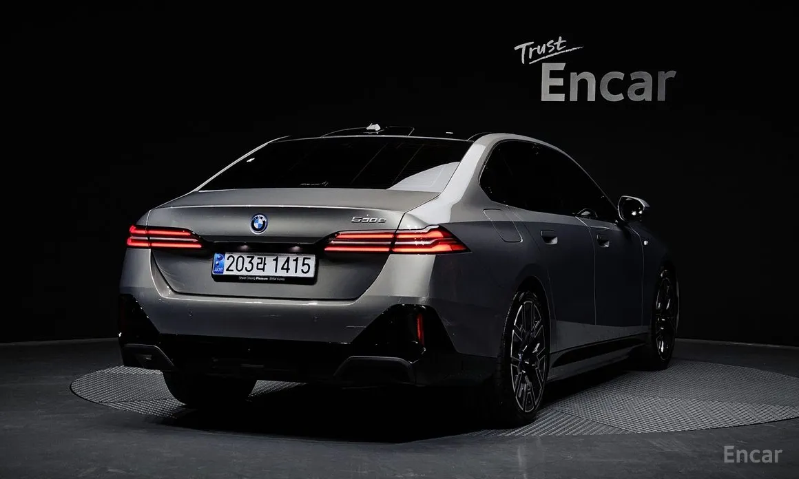 Фото 2 - BMW 5 Series