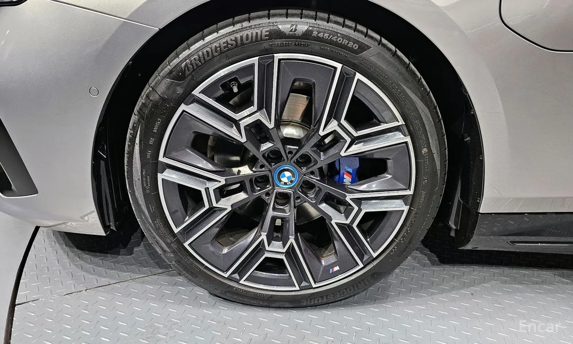 Фото 5 - BMW 5 Series