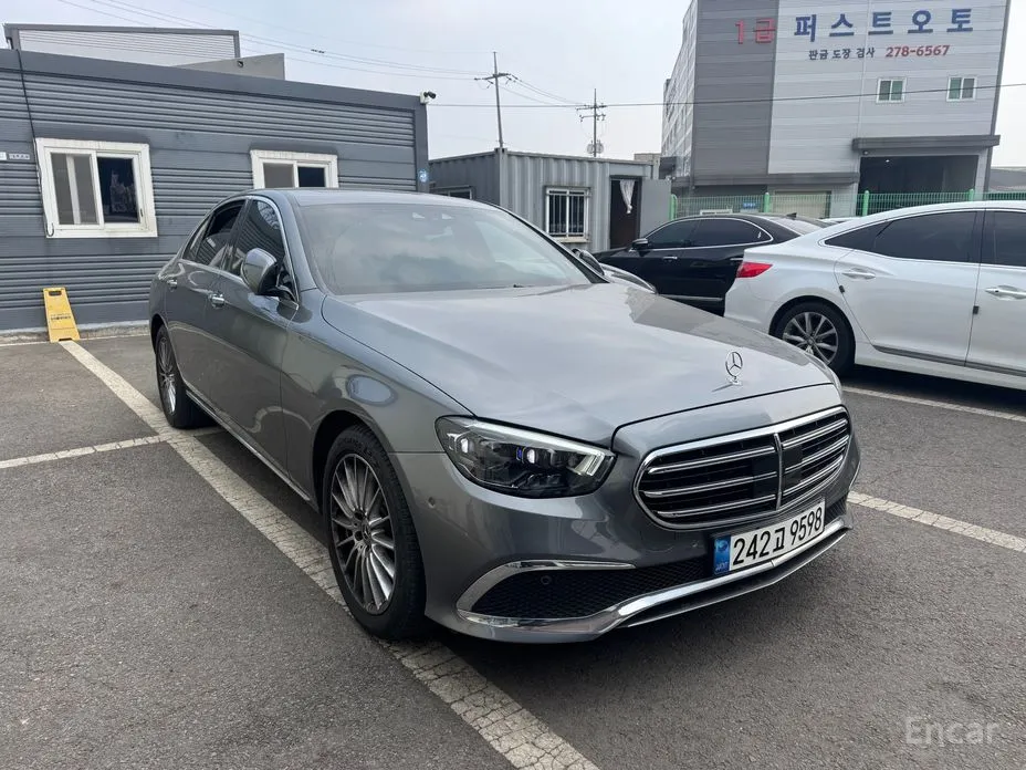 Фото 1 - Mercedes-Benz E-Class