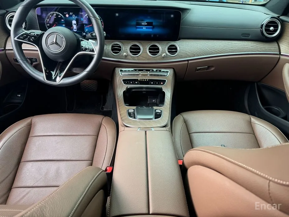 Фото 6 - Mercedes-Benz E-Class