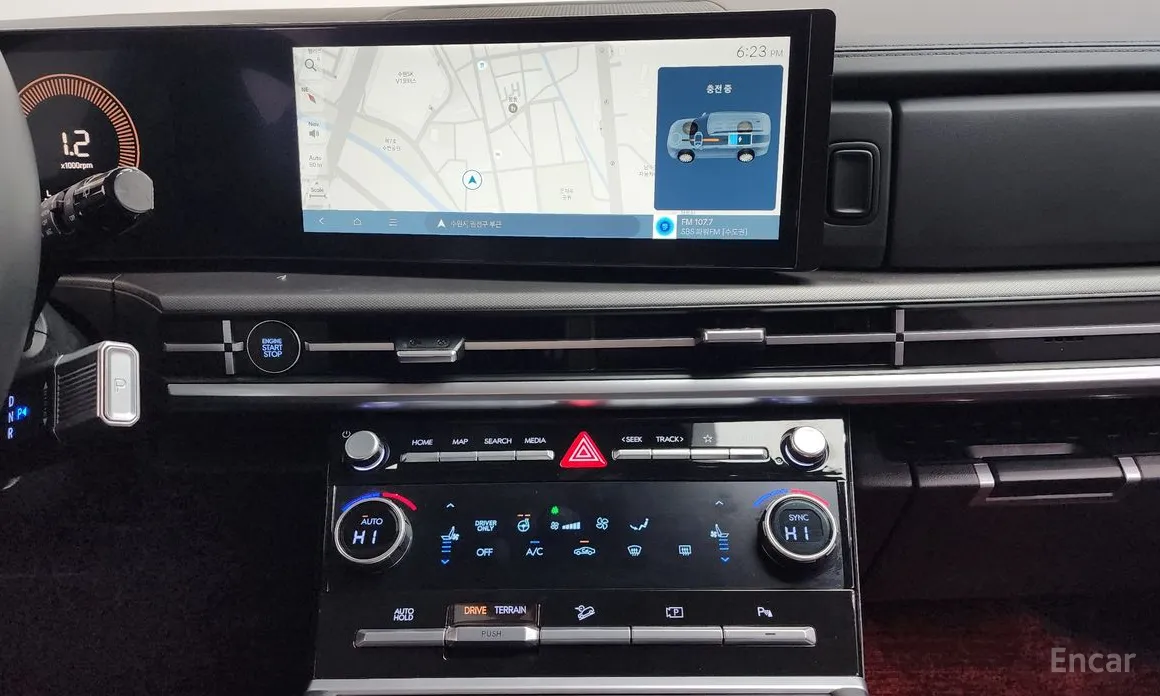 Фото 15 - Hyundai Santa Fe