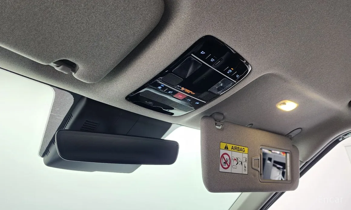 Фото 17 - Hyundai Santa Fe