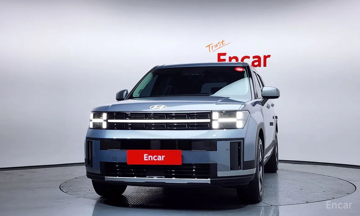 Фото 3 - Hyundai Santa Fe