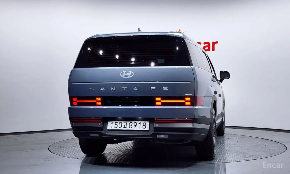 Фото 4 - Hyundai Santa Fe