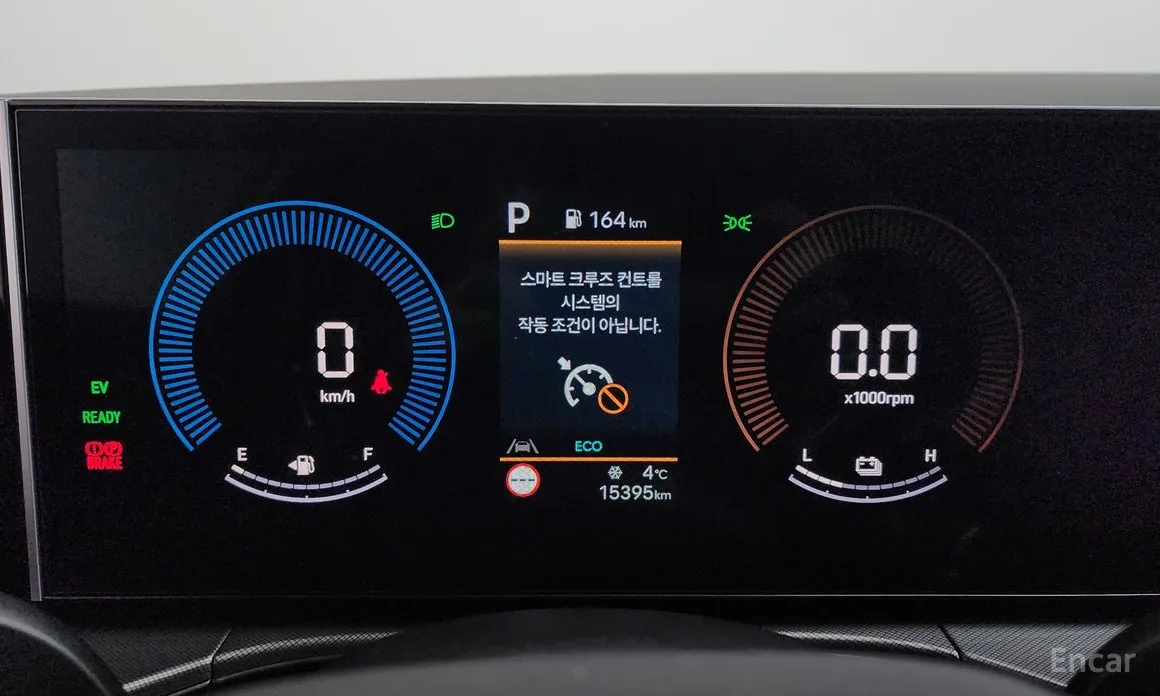 Фото 8 - Hyundai Santa Fe