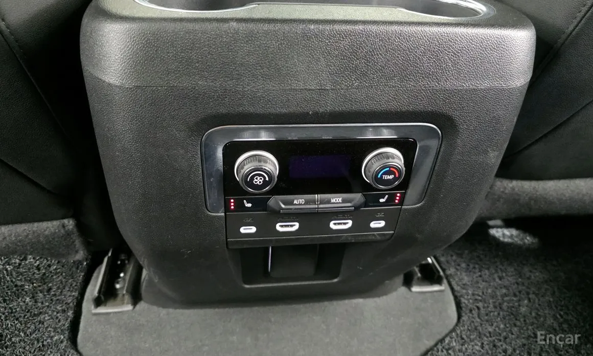 Фото 19 - Chevrolet Tahoe