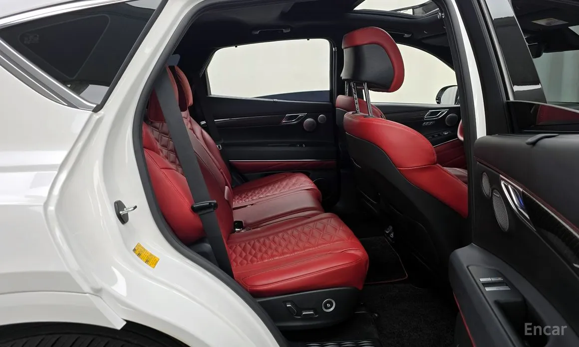 Фото 12 - Genesis GV80