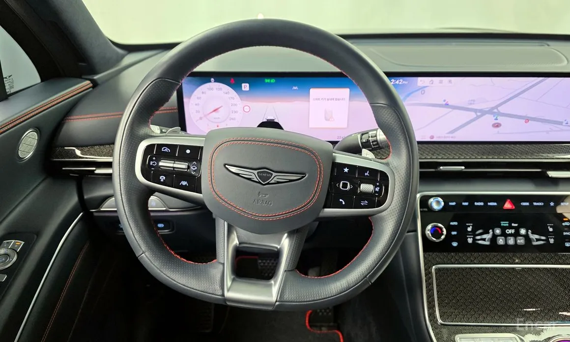 Фото 13 - Genesis GV80