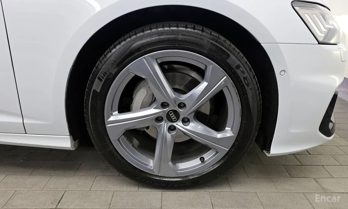 Фото 5 - Audi A6