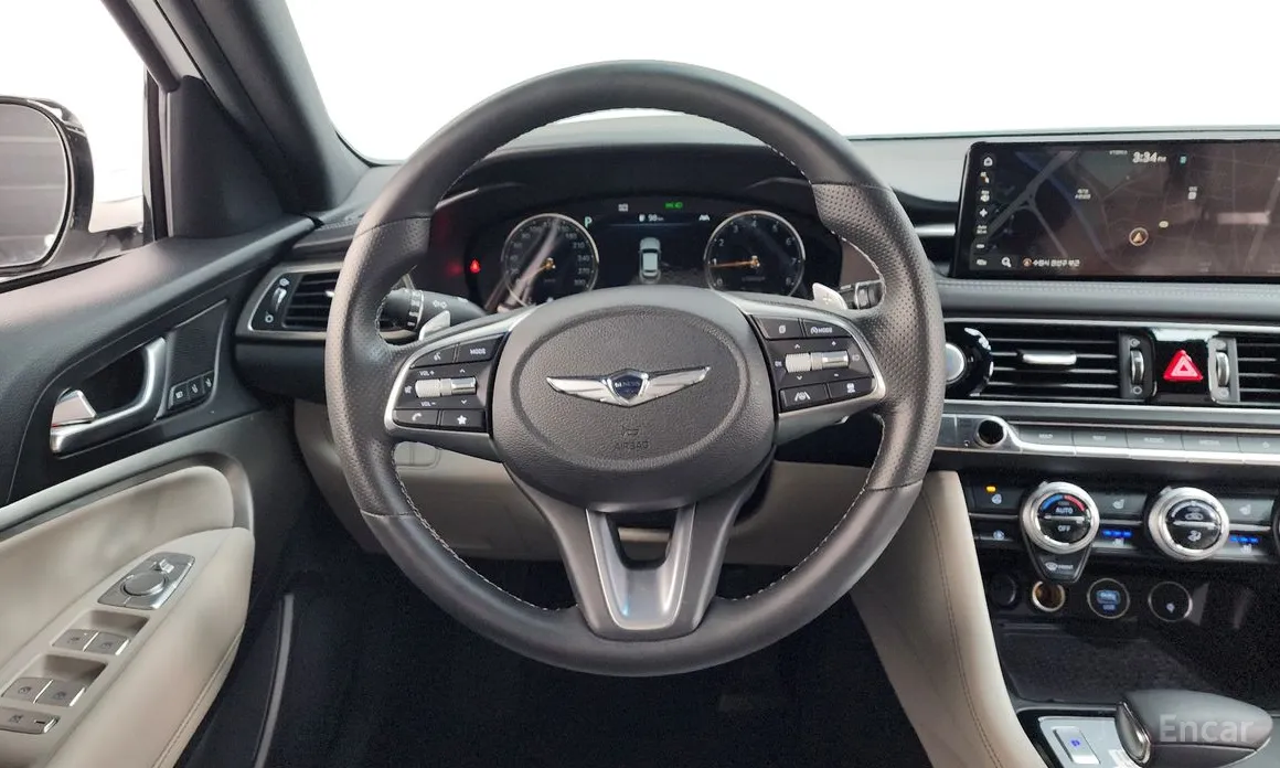 Photo 13 - Genesis G70