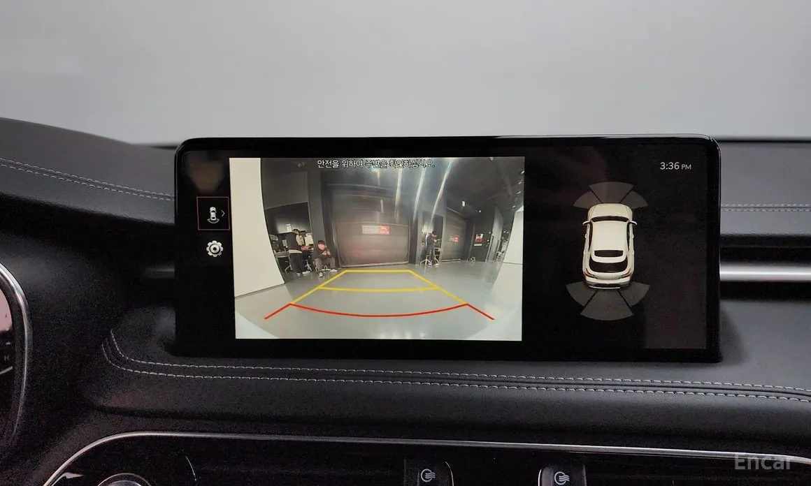 Photo 15 - Genesis G70