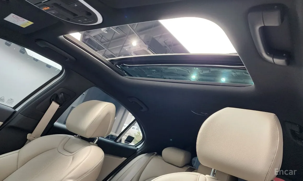 Photo 18 - Genesis G70