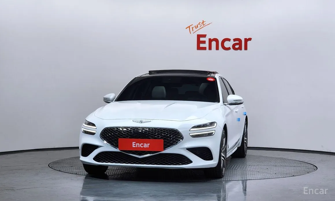 Photo 3 - Genesis G70