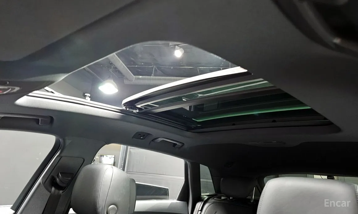 Фото 18 - Audi e-tron