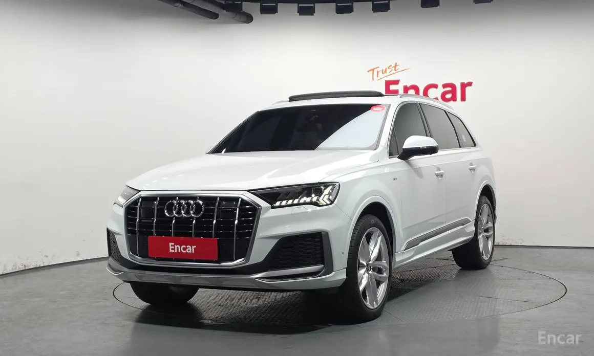 Фото 1 - Audi Q7