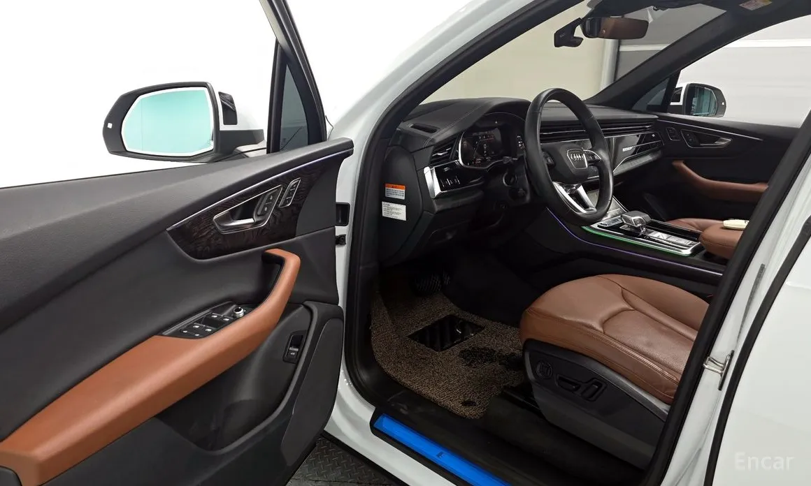 Фото 10 - Audi Q7