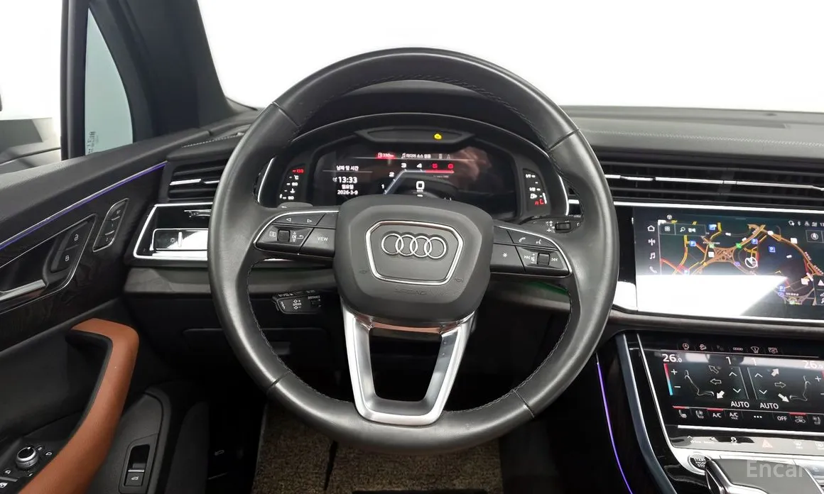 Фото 13 - Audi Q7