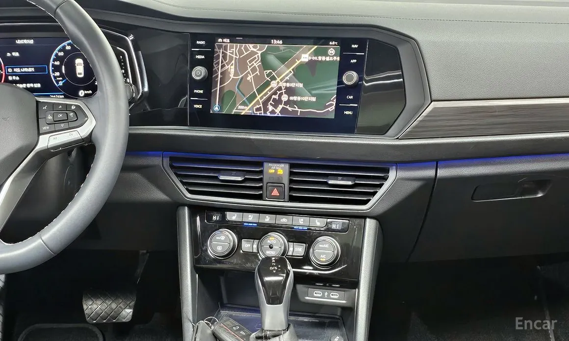 Фото 19 - Volkswagen Jetta