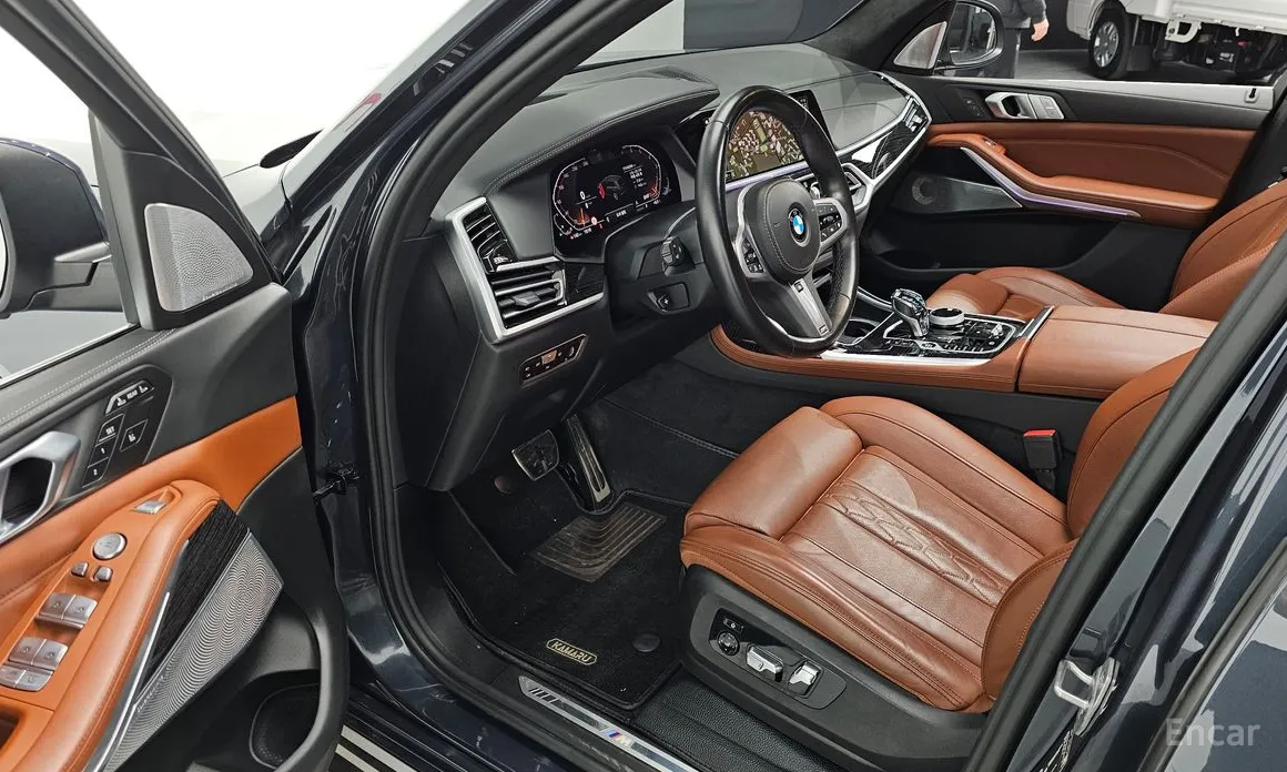 Фото 11 - BMW X7