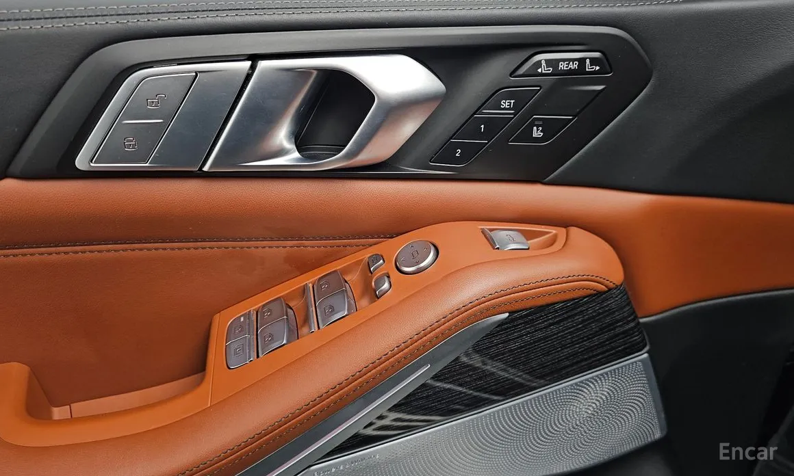 Фото 19 - BMW X7