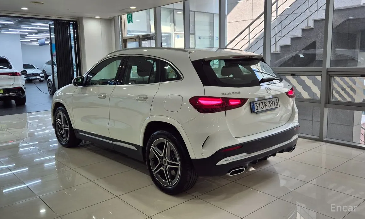 Mercedes-Benz GLA-Class 2020 GLA250 4MATIC